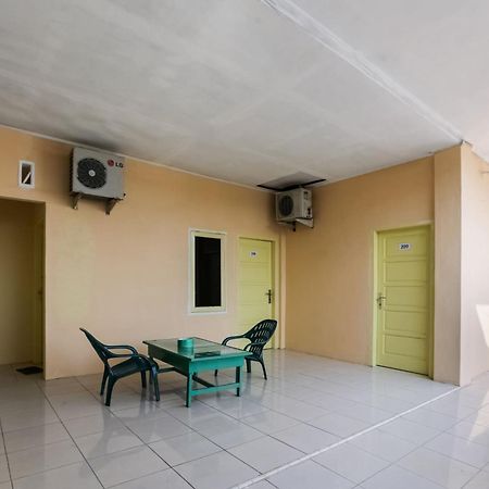 Oyo 3907 Mine Residence Padang  Exterior photo